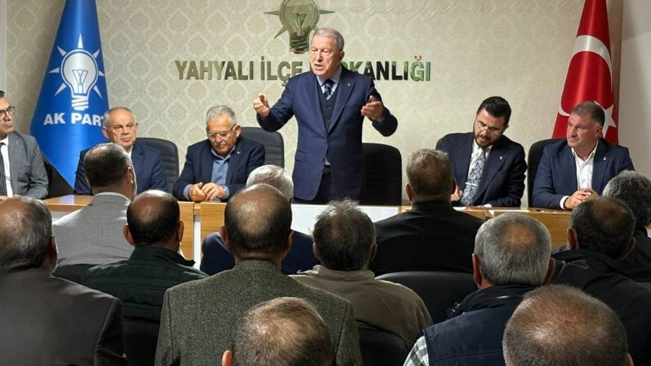 Akar: Çatlasalar da patlasalar da başaracağız!