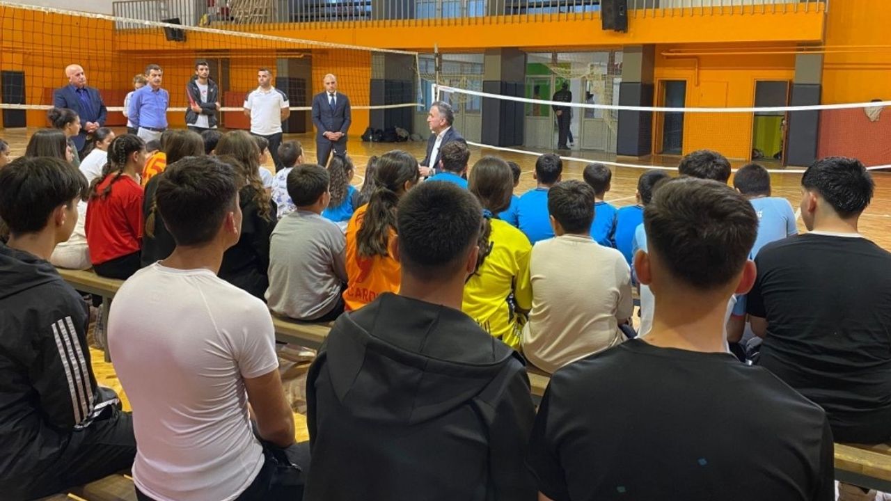 İl Millî Eğitim Müdürü Coşkun Esen’den Erva Spor okulunda adabımuaşeret dersi
