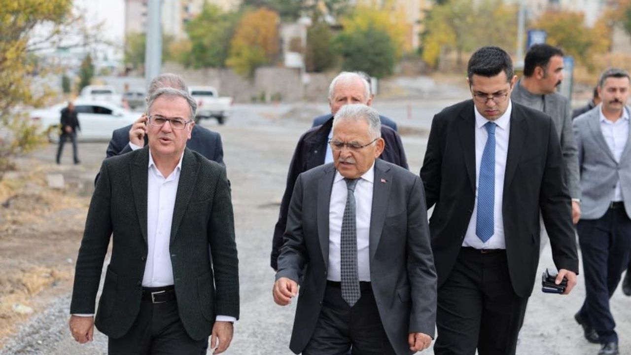 Kayseri caddesi baştan sona yenileniyor