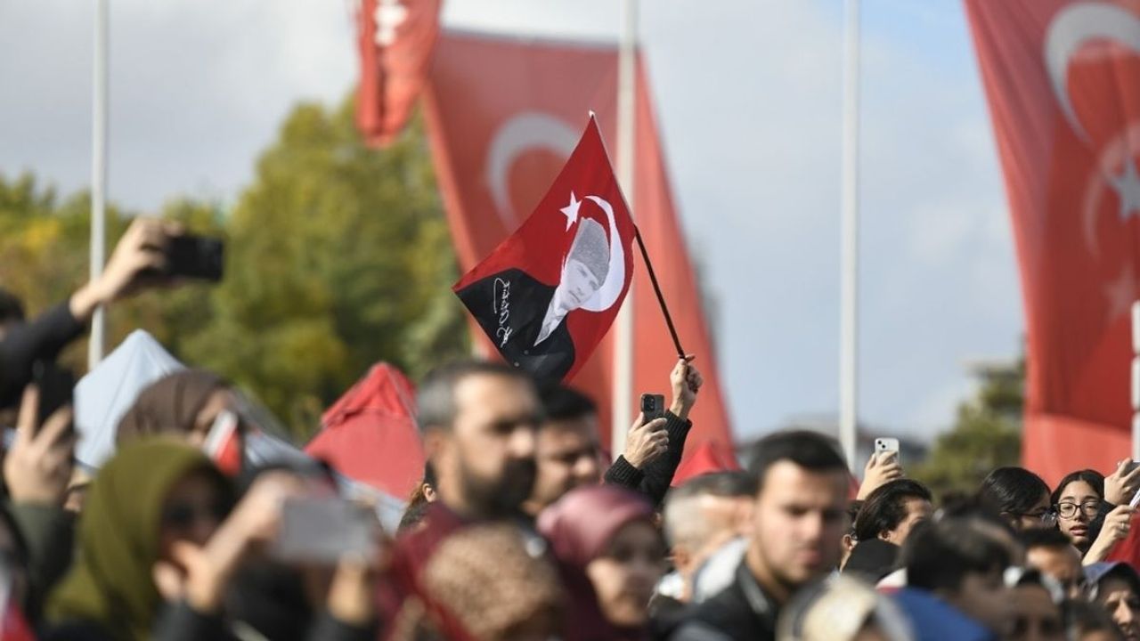 Kayseri’de Cumhuriyet coşkusu: Başkan Büyükkılıç 102. yıl kutlamalarına katıldı