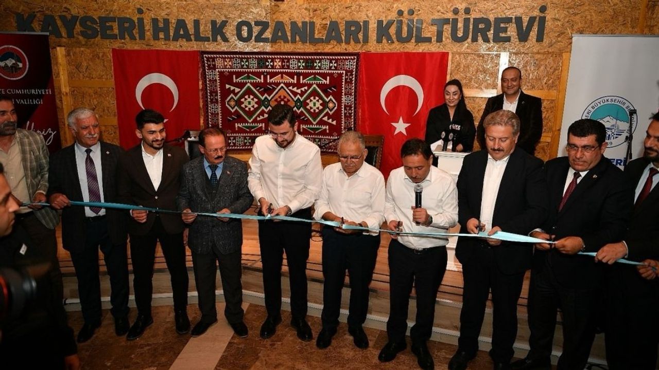 Başkan Büyükkılıç Halk Ozanları Kültür Evi’ni hizmete açtı