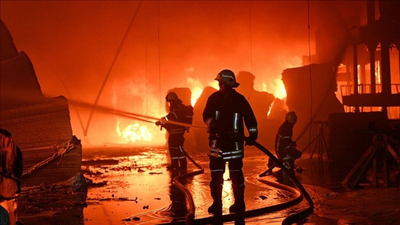 Kayseri İtfaiyesi Eylülde 1.132 olaya müdahale etti: 703 yangın, 321 kurtarma, 105 trafik kazası