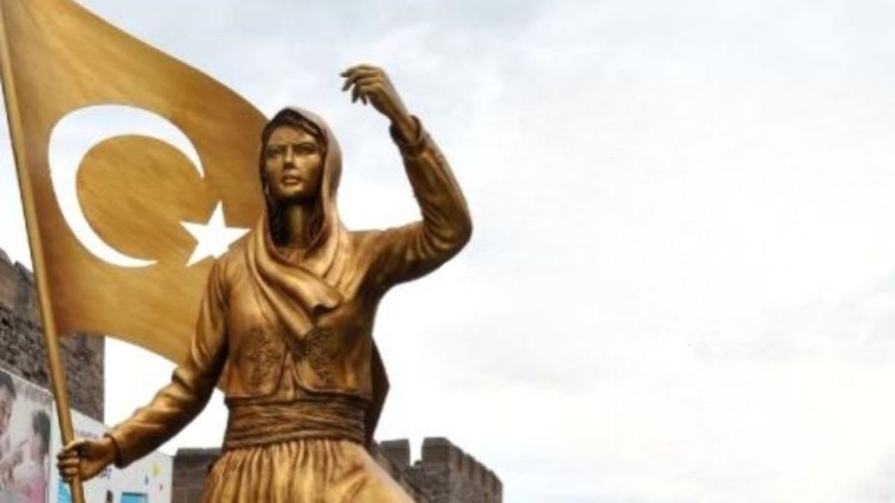 Tarihten günümüze kadın gücü: Kayseri Kadınlar Çarşısı Heykeli’nin hikayesi