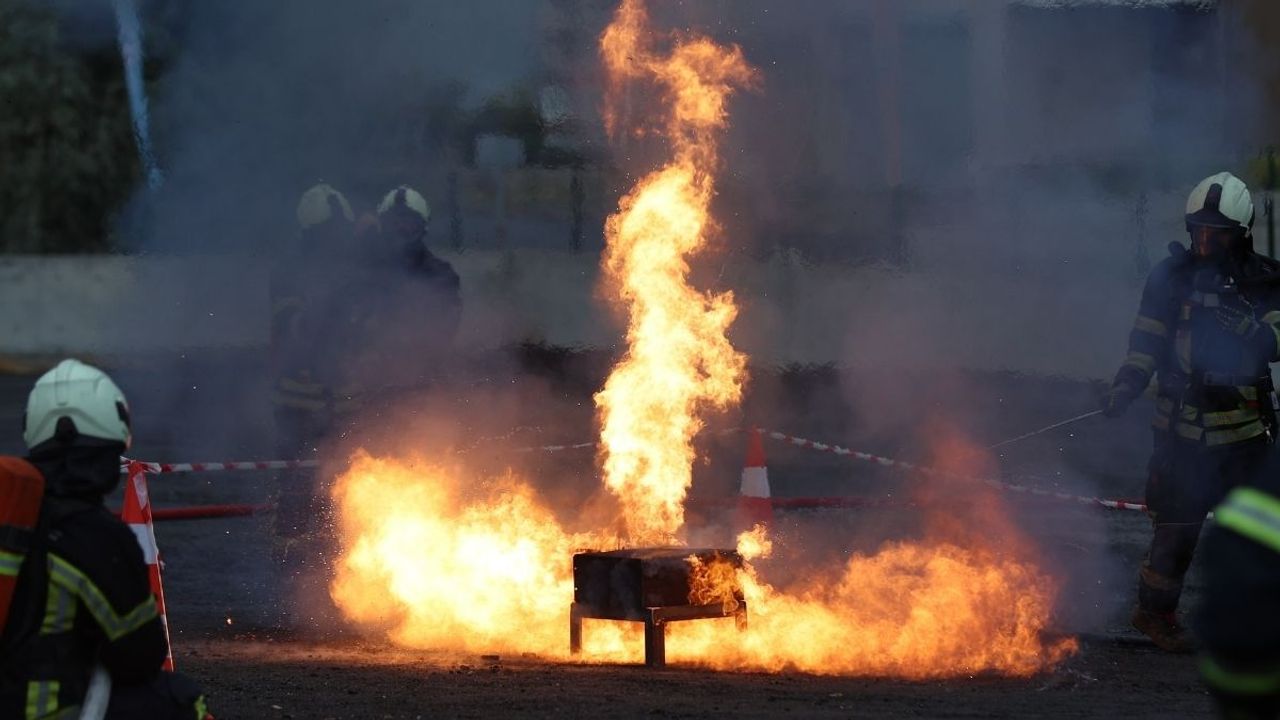Kayseri'de elektrikli araç bataryaları için yangın tatbikatı gerçekleştirildi