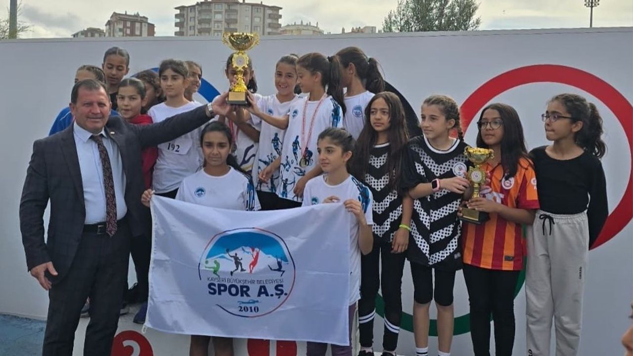 Kayseri ekibi Türkiye Şampiyonası’na damga vurdu: Madalyalarla döndüler