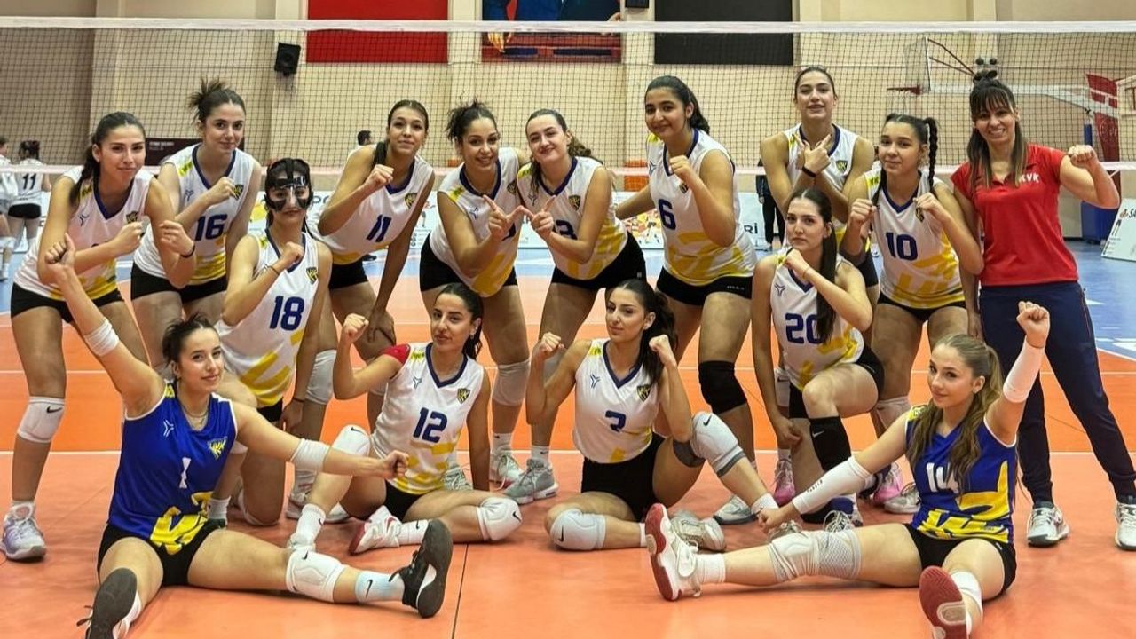 Kayseri Cimnastik SK Diyarbakır Voleybolcular’ı set vermeden mağlup etti