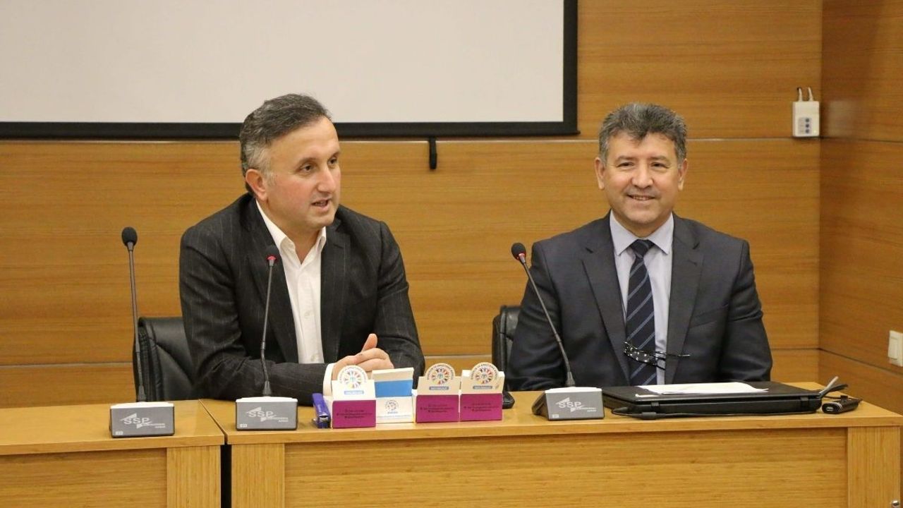 Kayseri’de Coşkun Esen okul öncesi müdürleri bir araya geldi