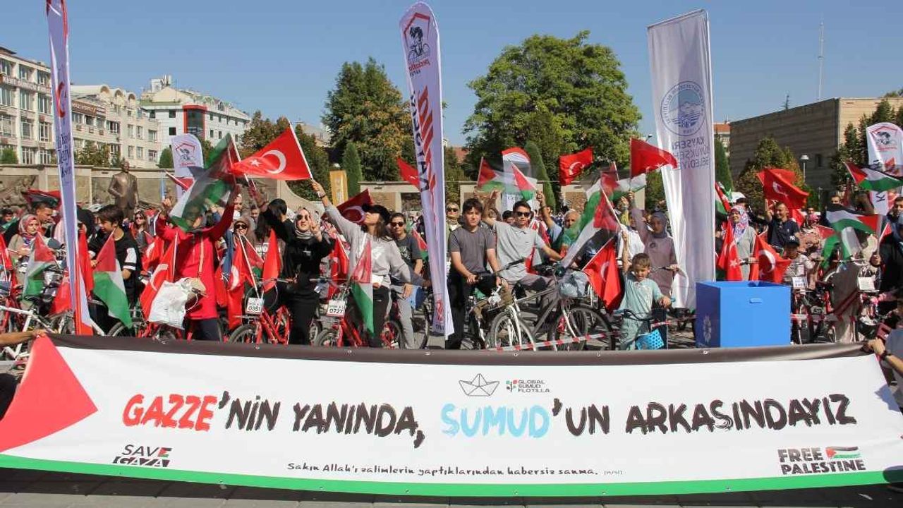 Kayseri’de bisikletliler Filistin için pedal çevirdi: “Sumud İçin Pedallıyoruz!”