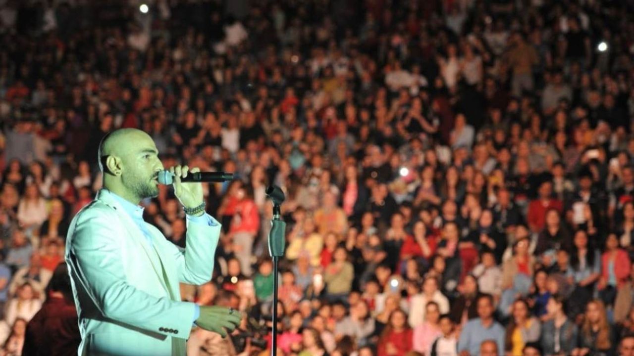 Kayseri'ye geri geliyor: Soner Sarıkabadayı konserine geri sayım başladı!