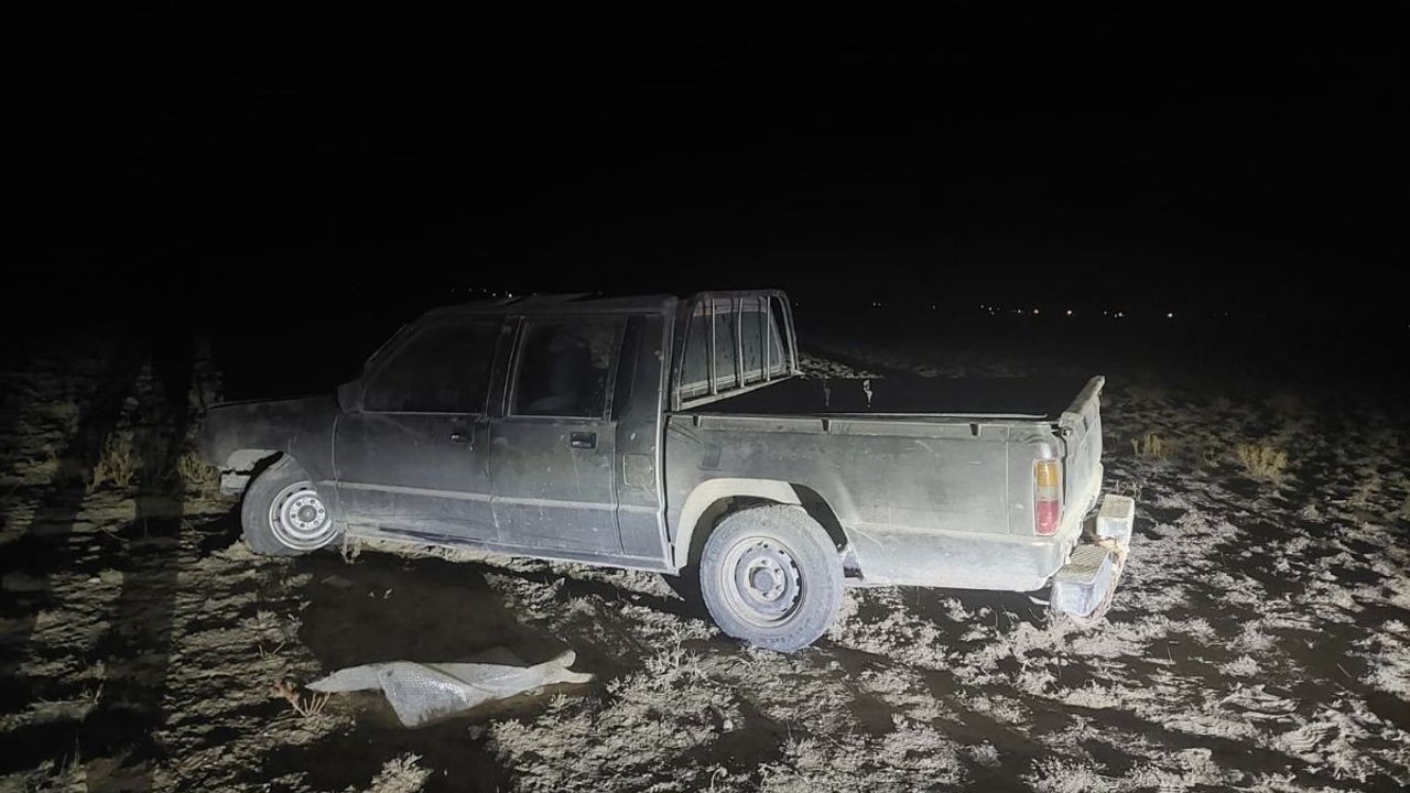 Konya Karapınar’da pikap şarampole girdi: 2 kişi yaralandı