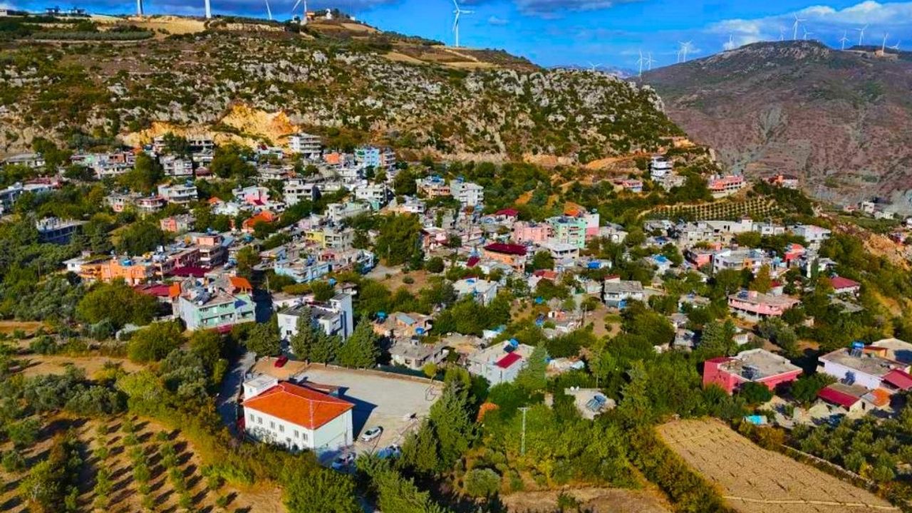 2 bin kişilik bu mahallede herkesin soyadı aynı!