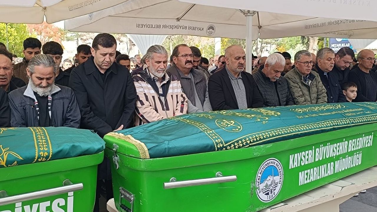 Gazeteci Azim Deniz’in babası son yolculuğuna uğurlandı!