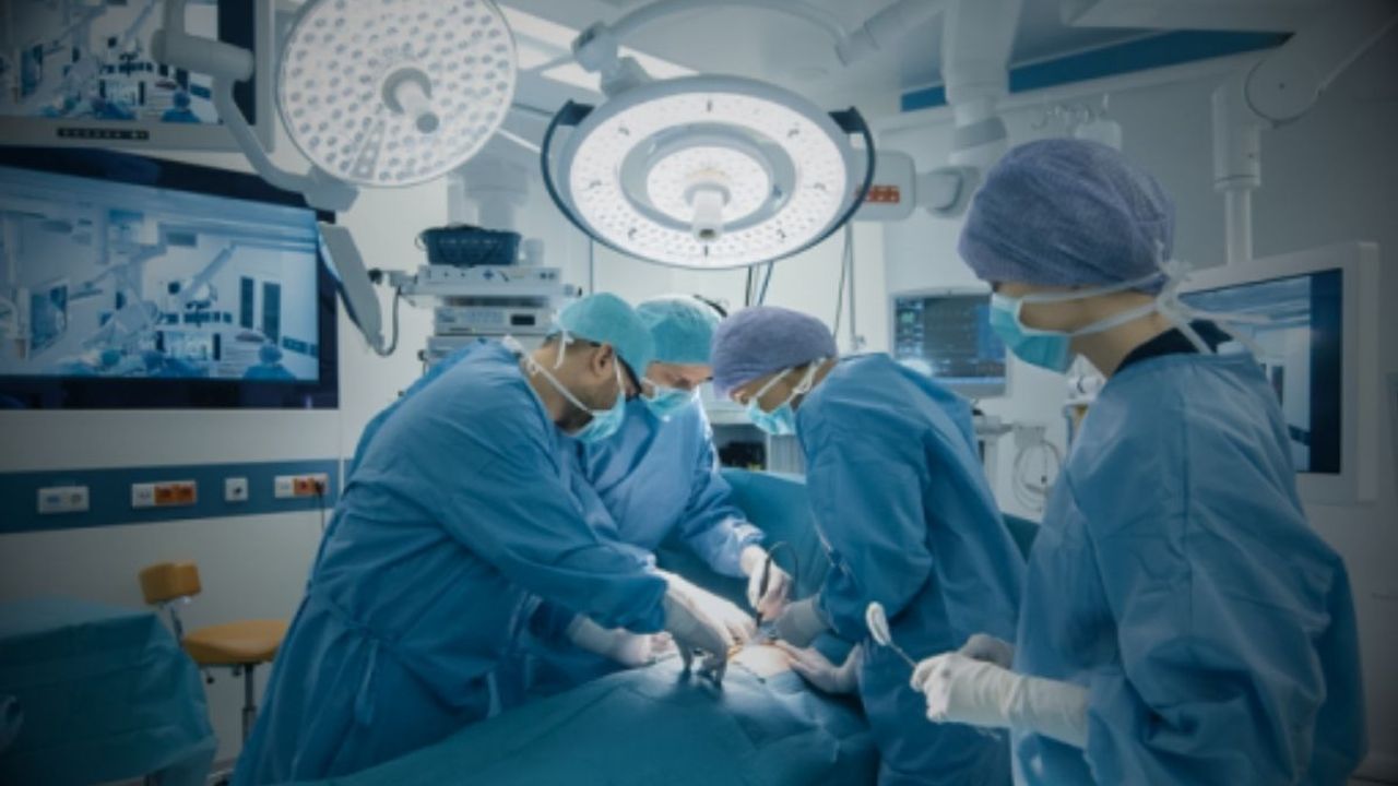 Tıp dünyasına damga vuran mucize ameliyat: Kopan baş yeniden vücuda bağlandı!