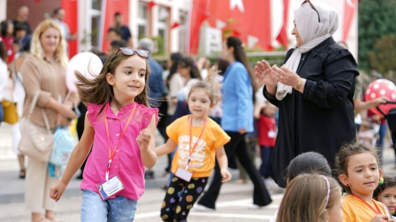 MEB'de ‘Aile Eğitim Bülteni’ 53 bin görüşle şekilleniyor