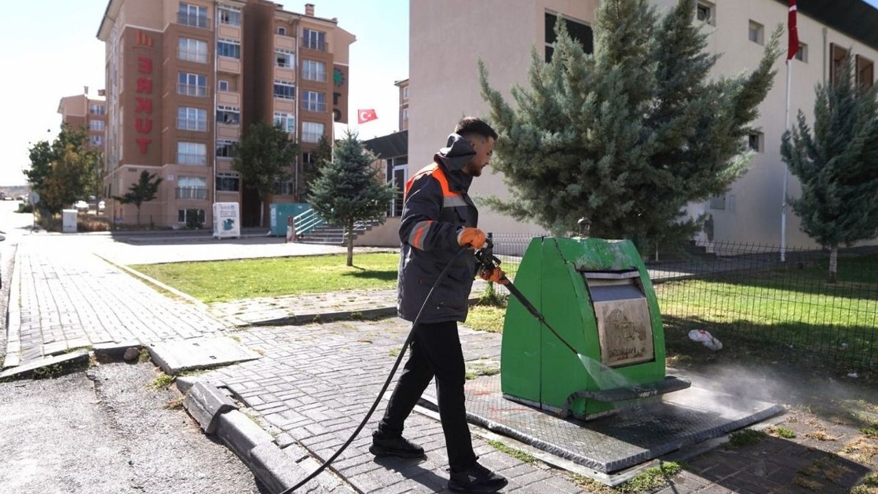 Melikgazi’de temizlik zamanı! Belediye ekipleri sahada