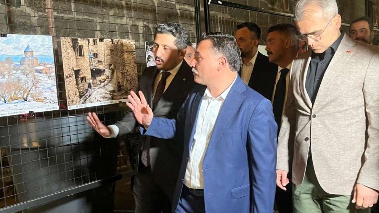 Kayseri Valisi’nden mimarlık vurgusu: ‘Bir bina ile şehir güzelleşir, toplum şekillenir’