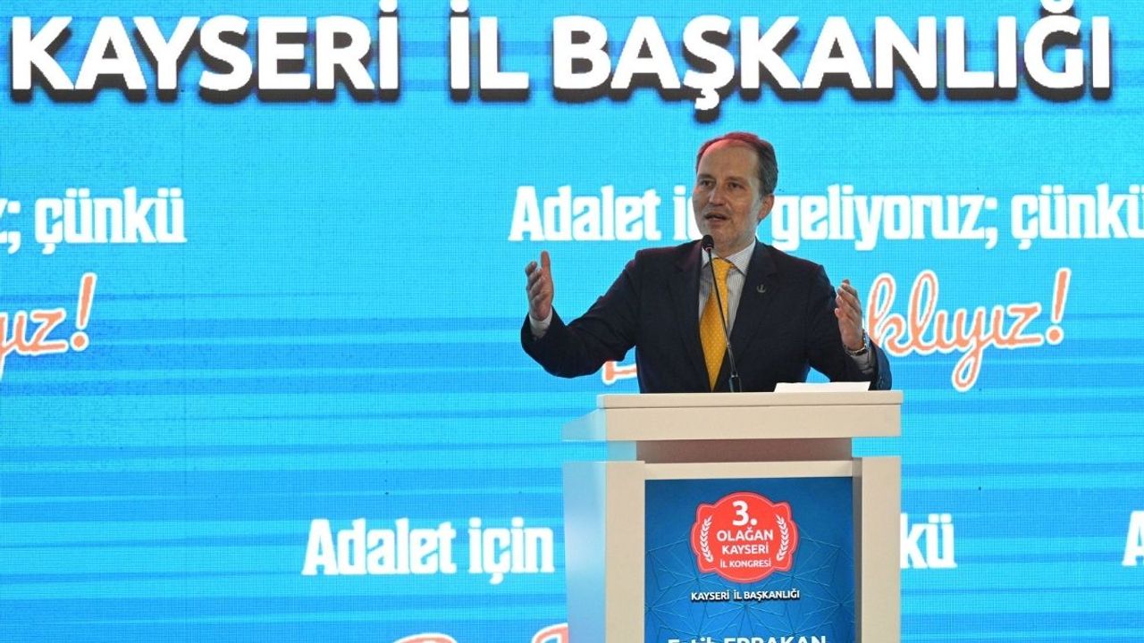 Mustafa Ay Yeniden Refah saflarına katıldı! Rozetini Erbakan taktı