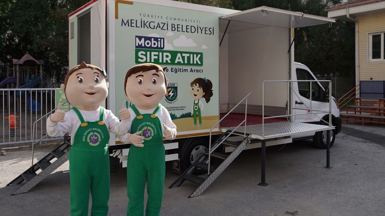Melikgazi Belediyesi’nden geleceğe yatırım! Sıfır atık eğitimi okul okul geziyor