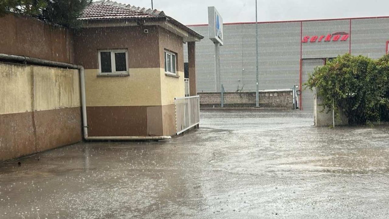 Kayseri OSB’de şiddetli yağmur! Su taşkınları meydana geldi