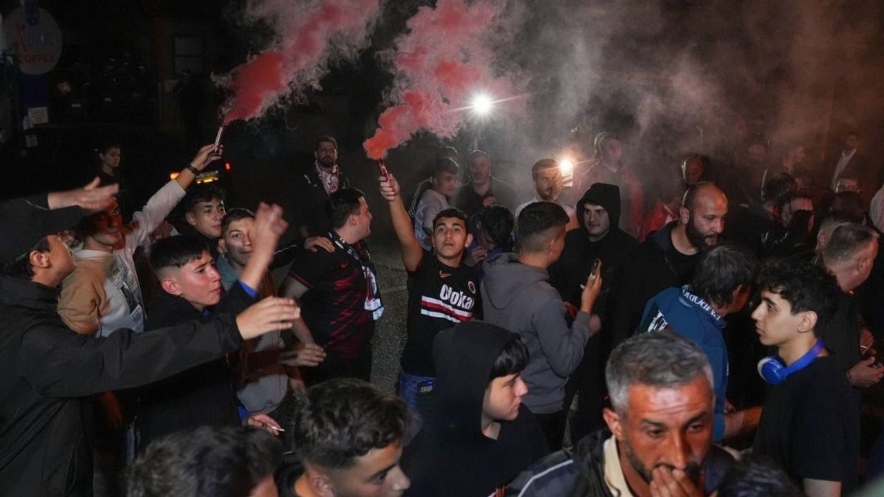 Taraftarlar kulüp tesislerini bastı: Bu takım kimsenin çiftliği değil