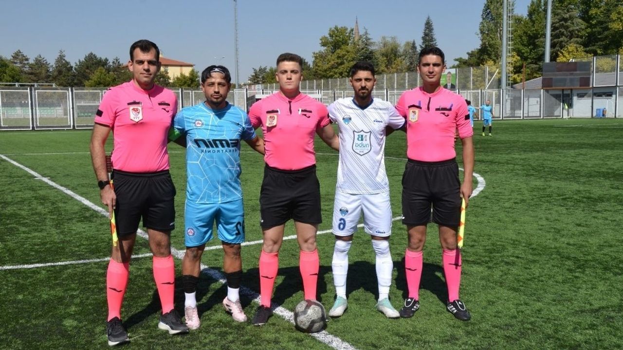 Kayseri'de Süper Amatör Küme'de görev yapacak hakemler belli oldu