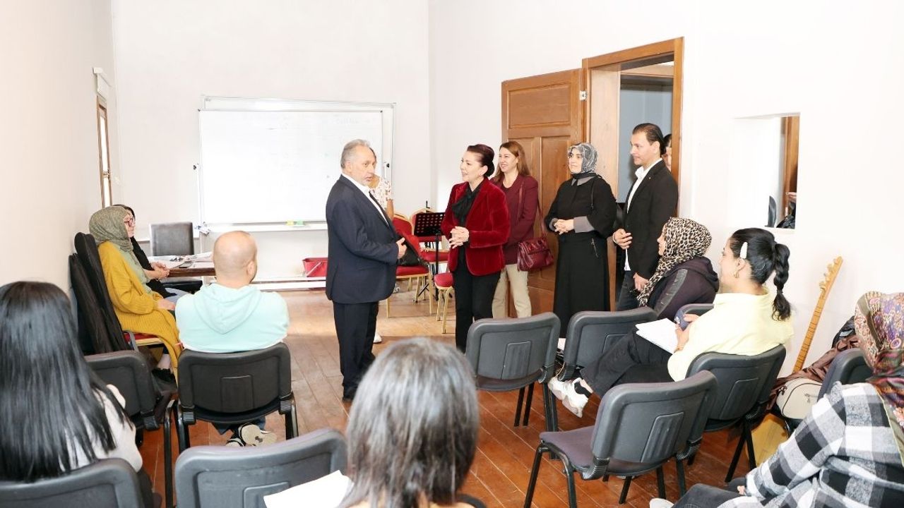 Sanatla toplum Talas'ta birleşiyor