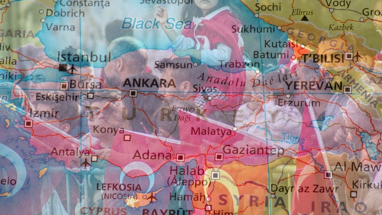 Eğlence için geldiler: Türkiye 3 ayda 24 milyar dolar kazandı!