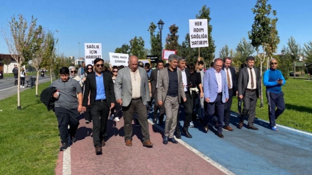 5 Ekim Dünya Yürüyüş Günü: Kayseri’de binler sağlıklı yaşam için adım attı!