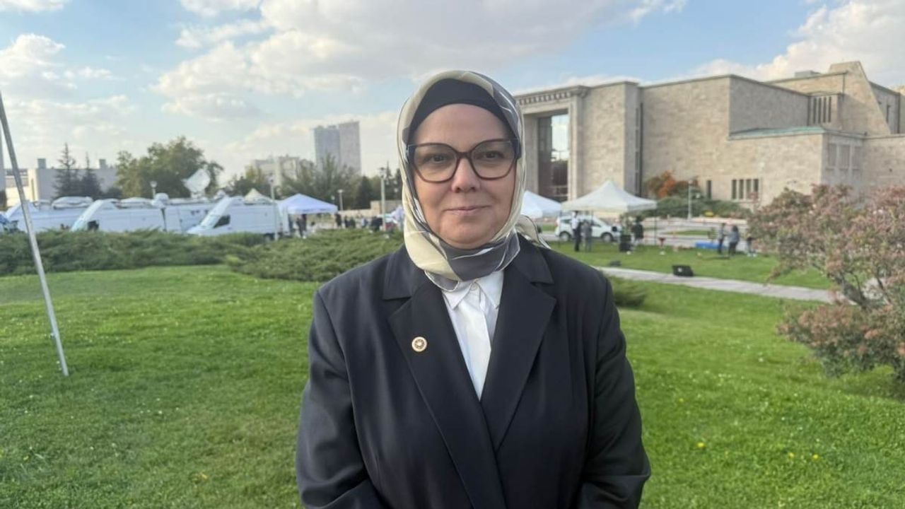 Ayşe Böhürler’den CHP’ye sert eleştiri: Bu yapılan millete sadakatsizliktir!