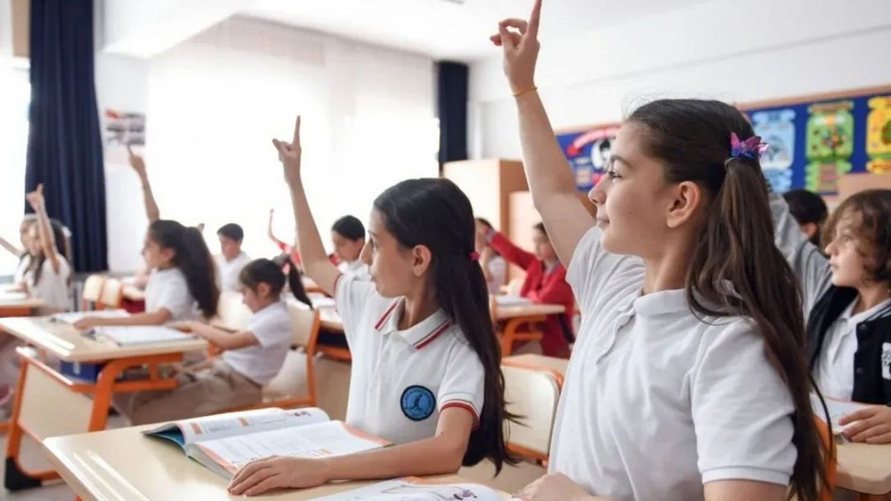 İlk ara tatil sona erdi: Okullar yeniden açıldı