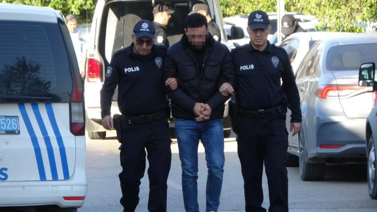 Ehliyetsiz sürücü lüks otomobiliyle 12 yaşındaki çocuğu öldürdü