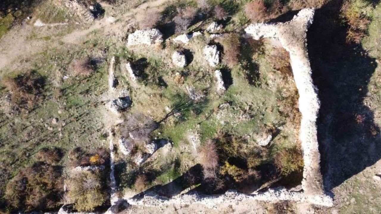 8 asırlık Çınçınlı Sultan Hanı yıkılma tehlikesi yaşıyor