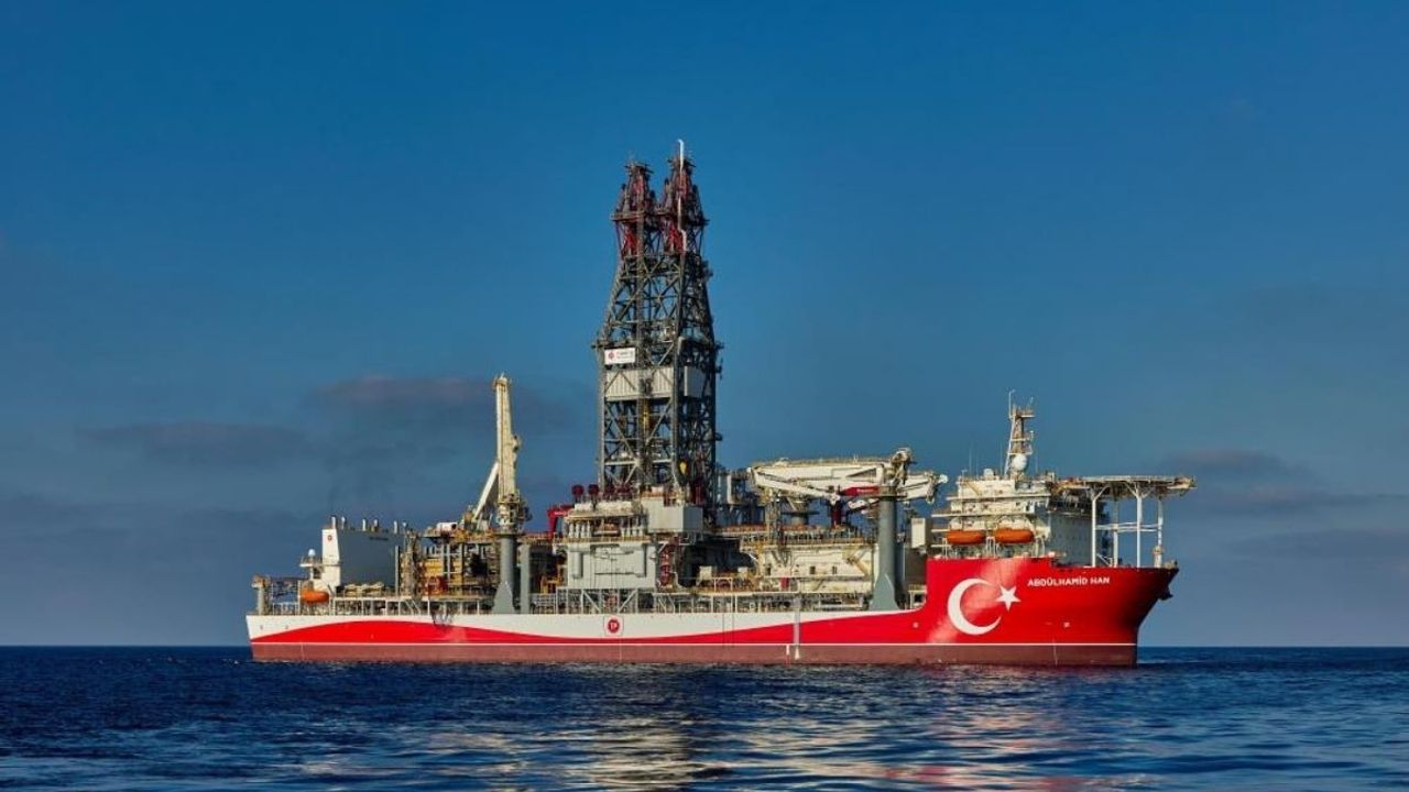 Abdülhamid Han sondaj gemisi Karadeniz’de 1 yılı geride bıraktı