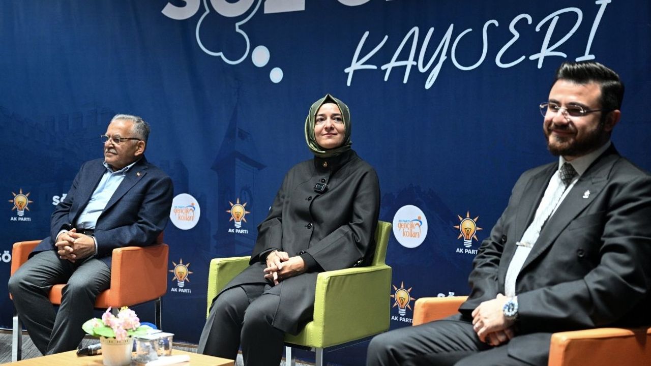AK Parti'li  Fatma Betül Sayan Kaya Kayseri'de 'Söz Gençlikte' programına katıldı