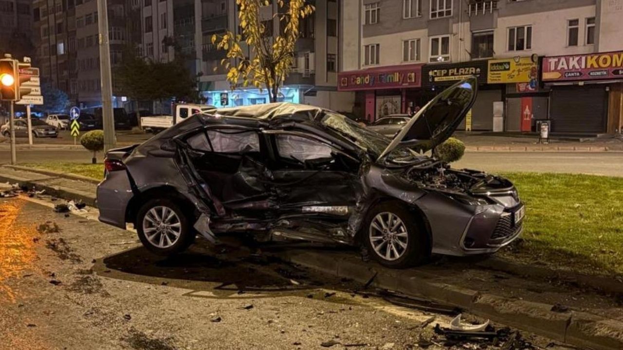 Kayseri Alparslan Mahallesinde kaza: 1’i ağır 3 yaralı