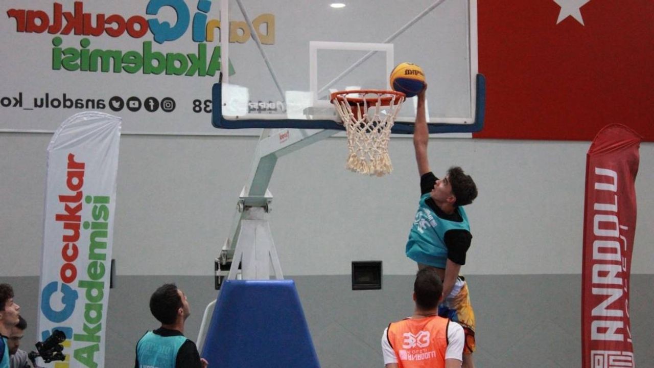 Anadolu Koleji’nden Öğretmenler Günü’ne özel basketbol turnuvası