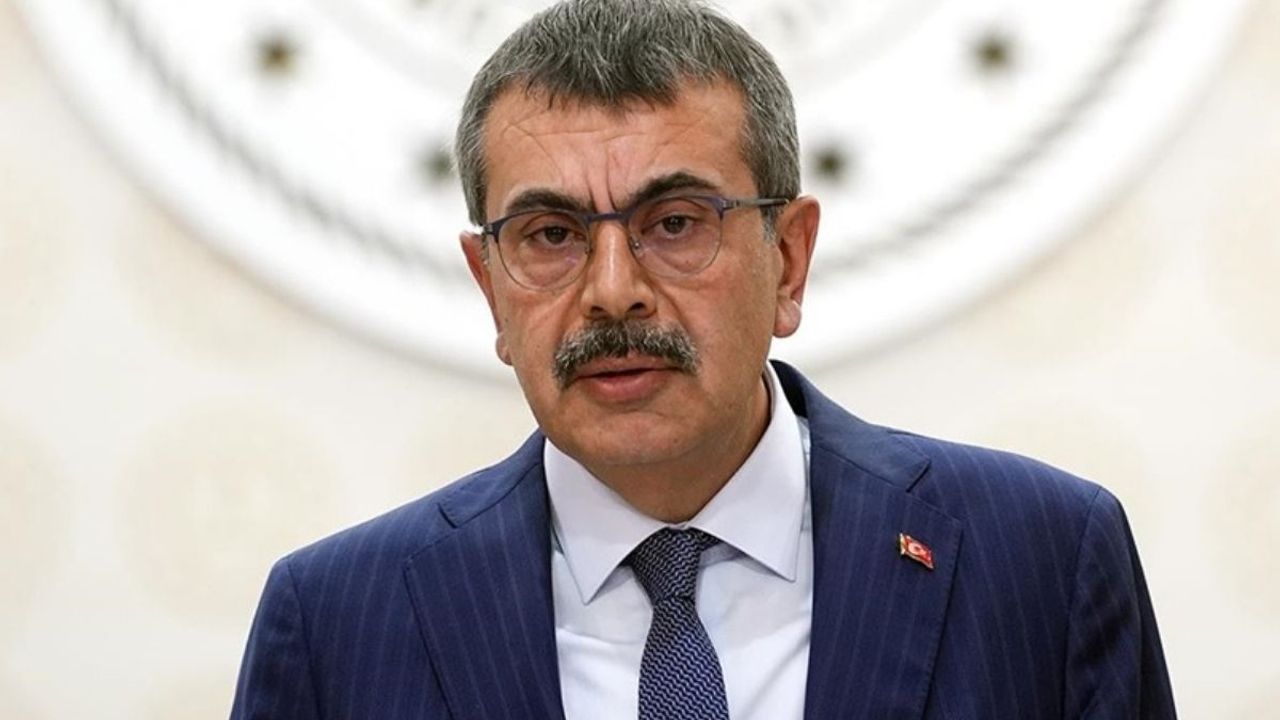 Ara tatil kalkacak mı? Bakan Tekin yanıtladı