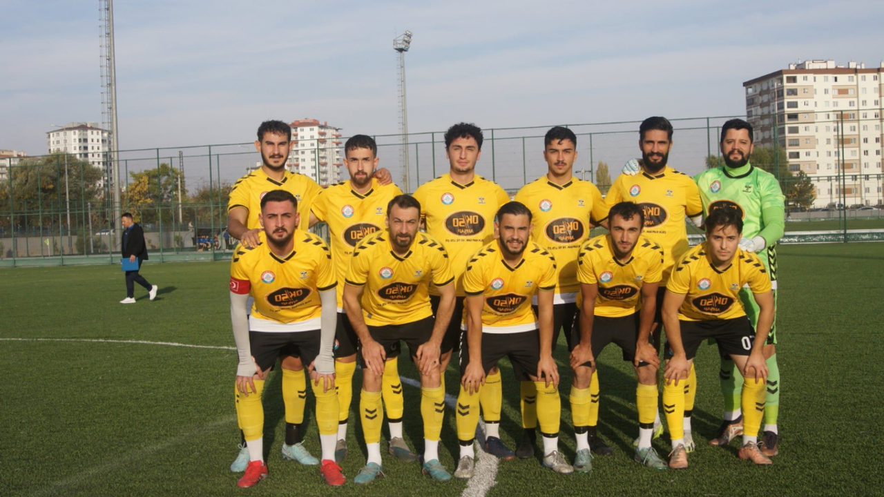 Zirve mücadelesinde kazanan yok! Argıncıkspor ve Döğerspor berabere