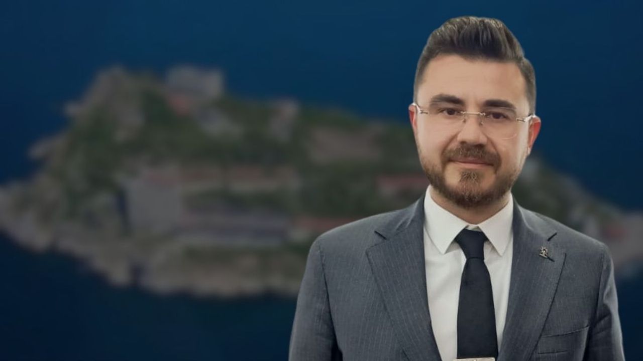 Hüseyin Okandan’dan Bahçeli’nin İmralı çıkışına: ‘Türkiye için tarihi bir eşik’