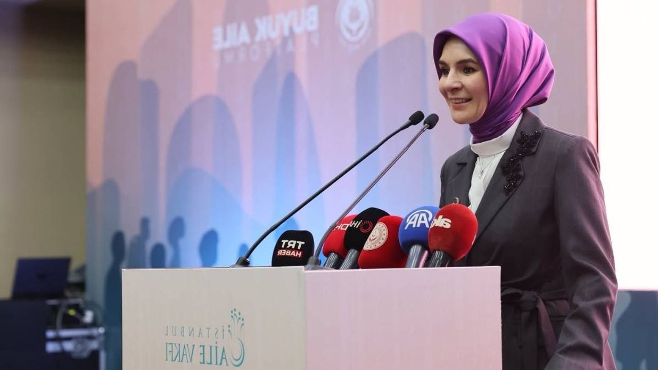 Bakan Göktaş açıkladı: 15 yaşın altındakiler için sosyal medya düzenlemesi geliyor