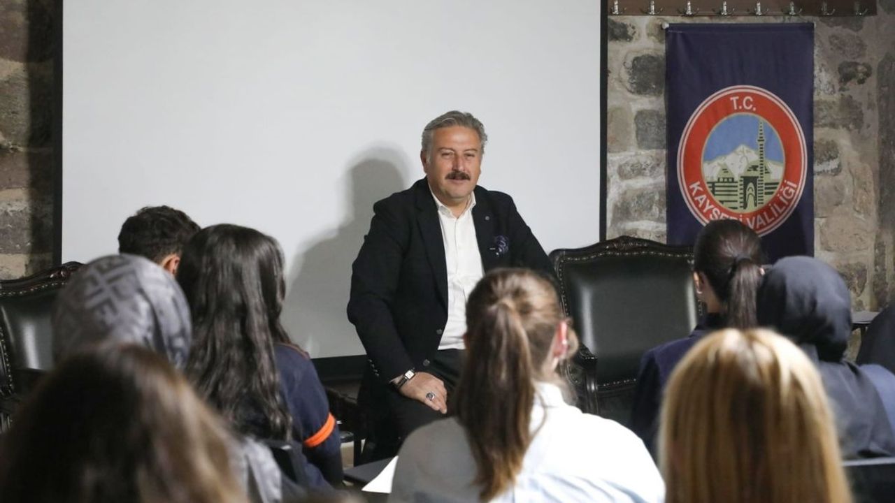 Başkan Palancıoğlu, Mektep Melikgazi öğrencileriyle buluştu!