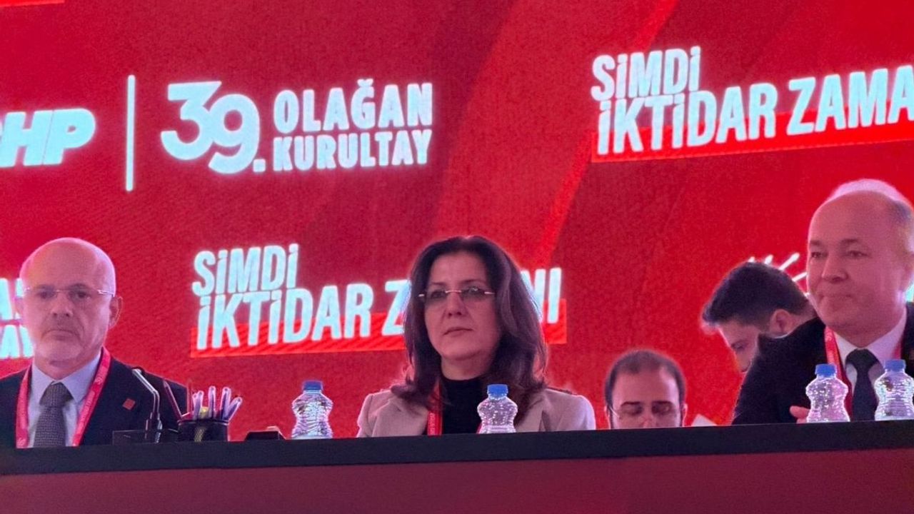 CHP Kayseri İl Başkanı Ümit Özer kurultayda divan üyesi seçildi