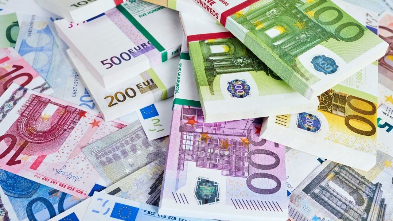 Ünlü ekonomist açıkladı: Euro için yükseliş kaçınılmaz, Kaç lirayı görebilir?