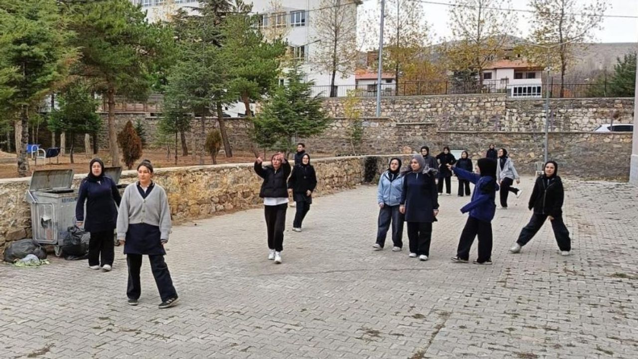 ERÜ’den ‘Spor Yap Zinde Kal’ etkinliği