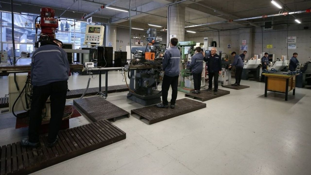 Gençler için dev destek! MEB ve kGF girişimciliği güçlendiriyor