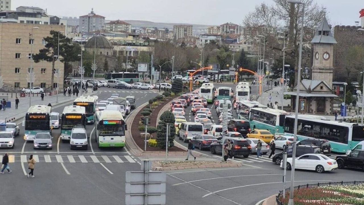 Kayseri’de hangi yollar trafiğe açık? Tek tek açıklandı!