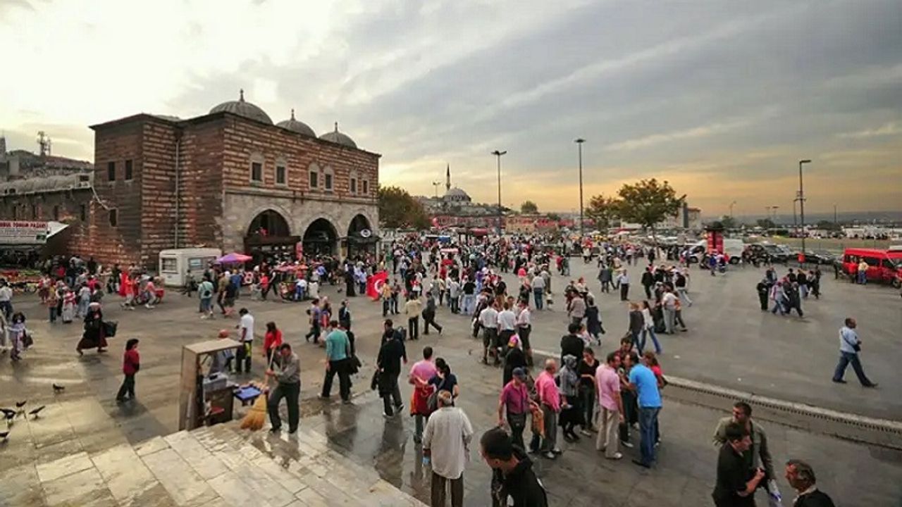 Türkiye'de toplam yabancı sayısı açıklandı: Kaç Suriyeli ülkesine döndü