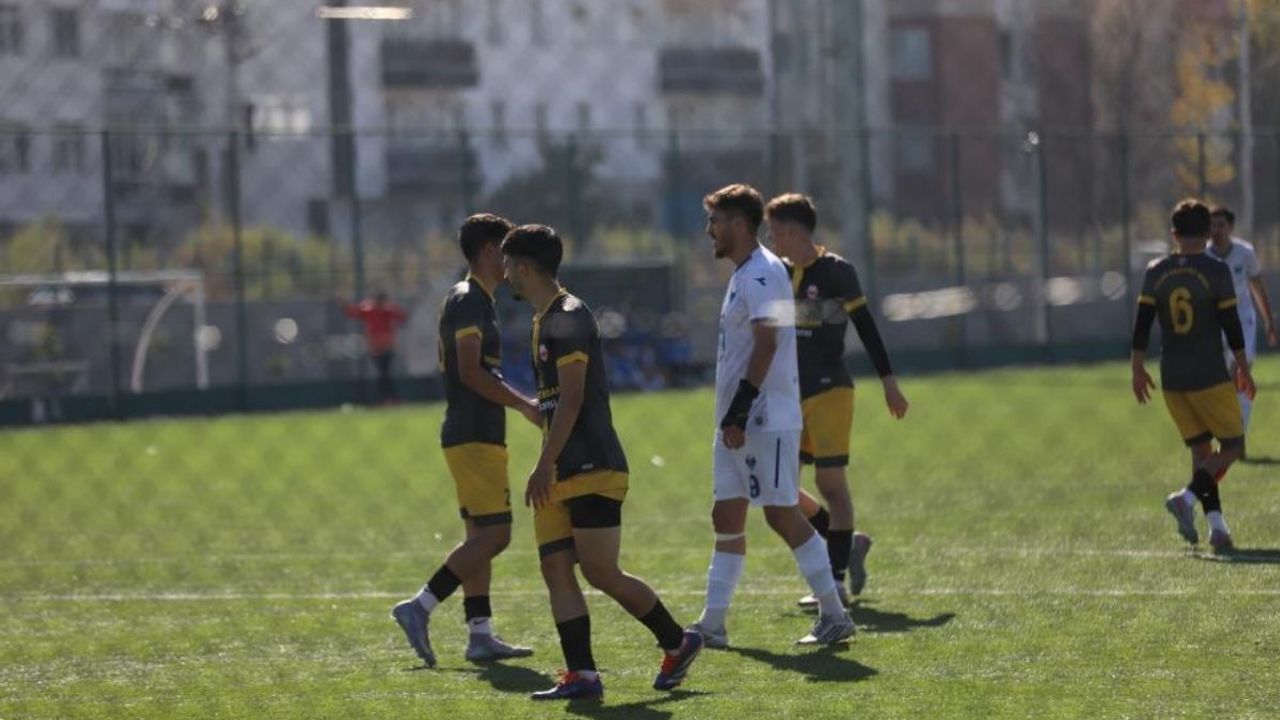 Kayseri Atletikspor Talas Anayurtspor’u 4-0’la geçti: 7 de 7 yaptı