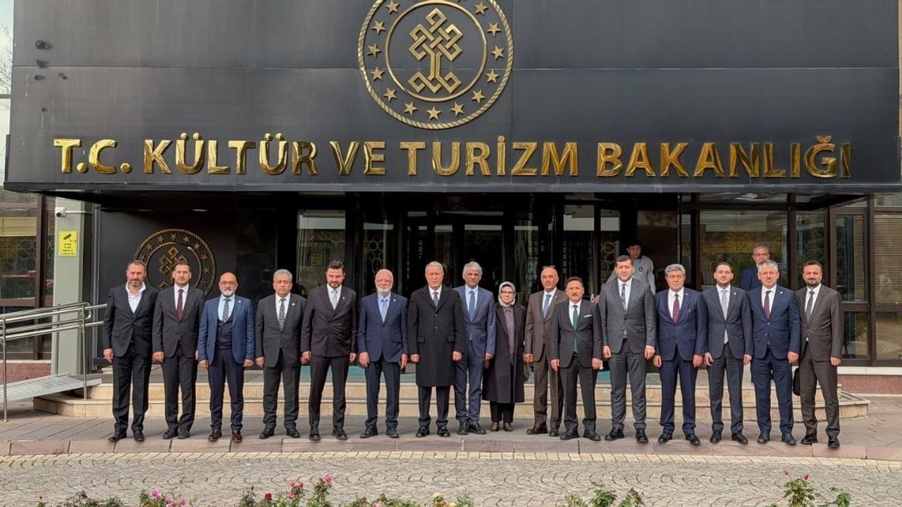 Kayseri cazibe merkezi olacak! Master planı Bakan Ersoy’a sunuldu
