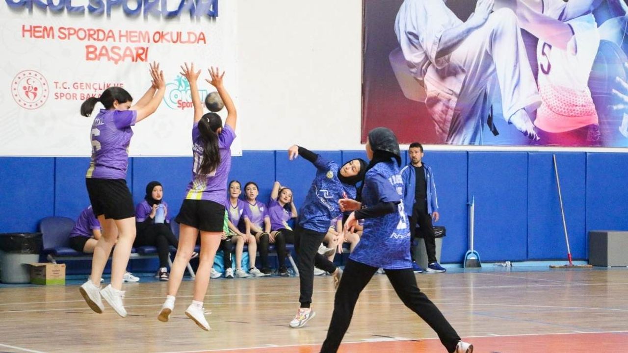 Kayseri Hentbolda büyük final: Şampiyonlar belli oldu!